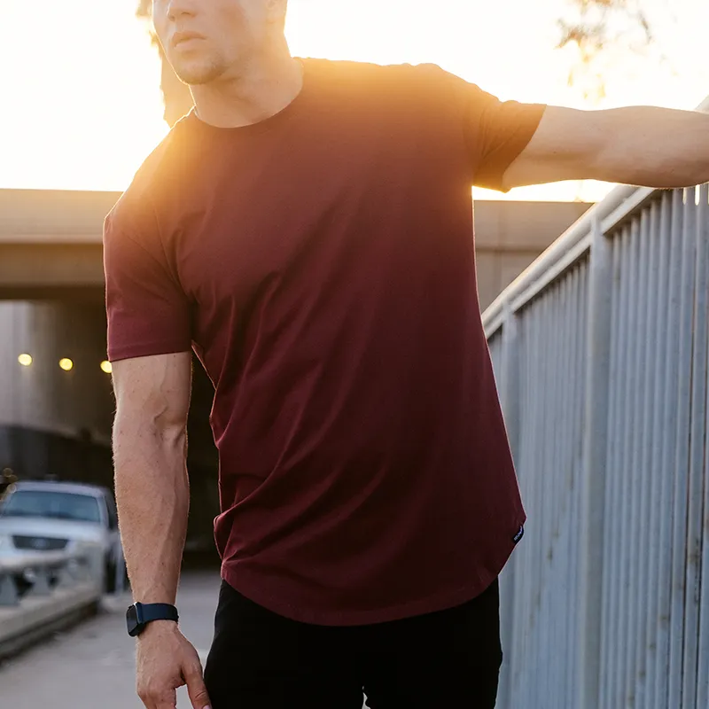 021 ESSENTIAL DROP-CUT T-SHIRT - MAROON