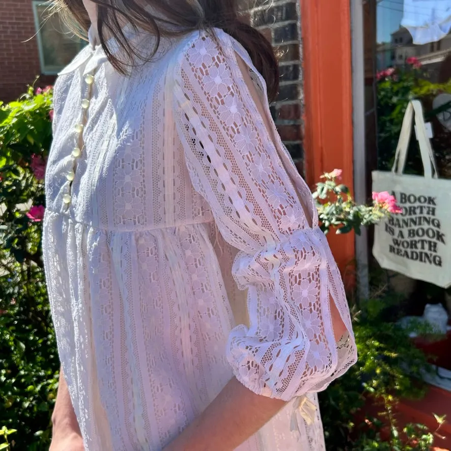 1960s/1970s Growing girl lace dress