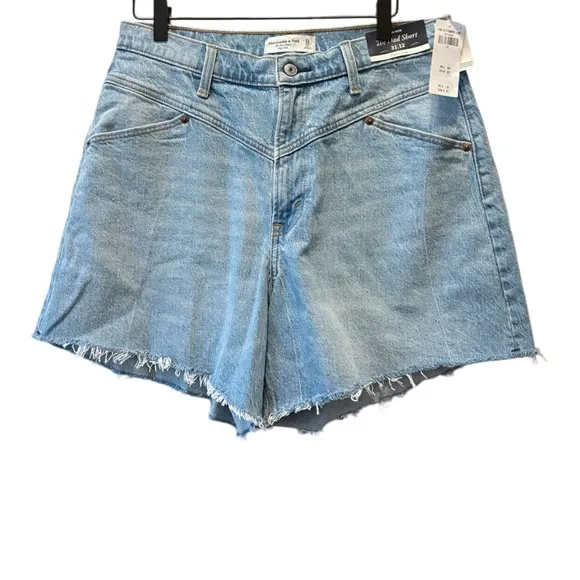 Abercrombie and Fitch NWT 5” lnseam High Rise Dad Jean Denim Shorts Size 31 / 12