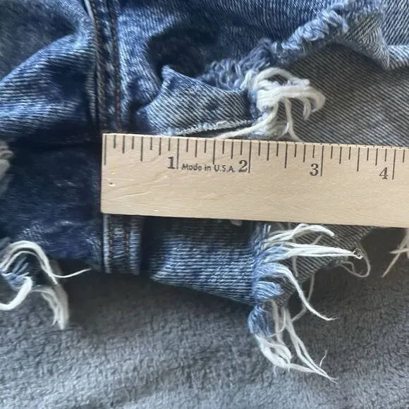 AGOLDE Parker Shorts Womens 26 Vintage Cutoff Denim Rock Steady Distressed