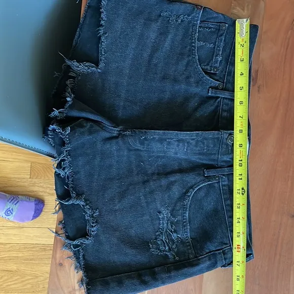 AGOLDE Parker vintage loose fit black denim shorts