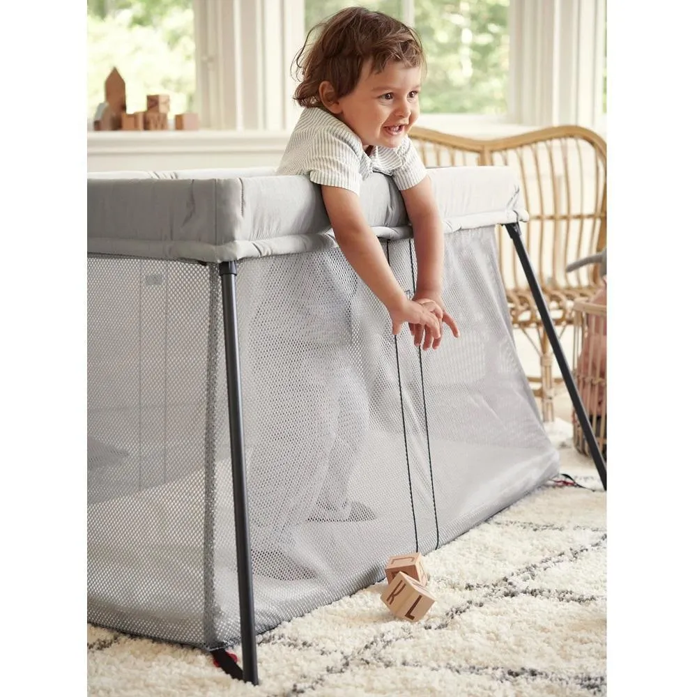 Baby Bjorn Play Yard Light Bundle with Fitted Sheet (Silver Mesh)