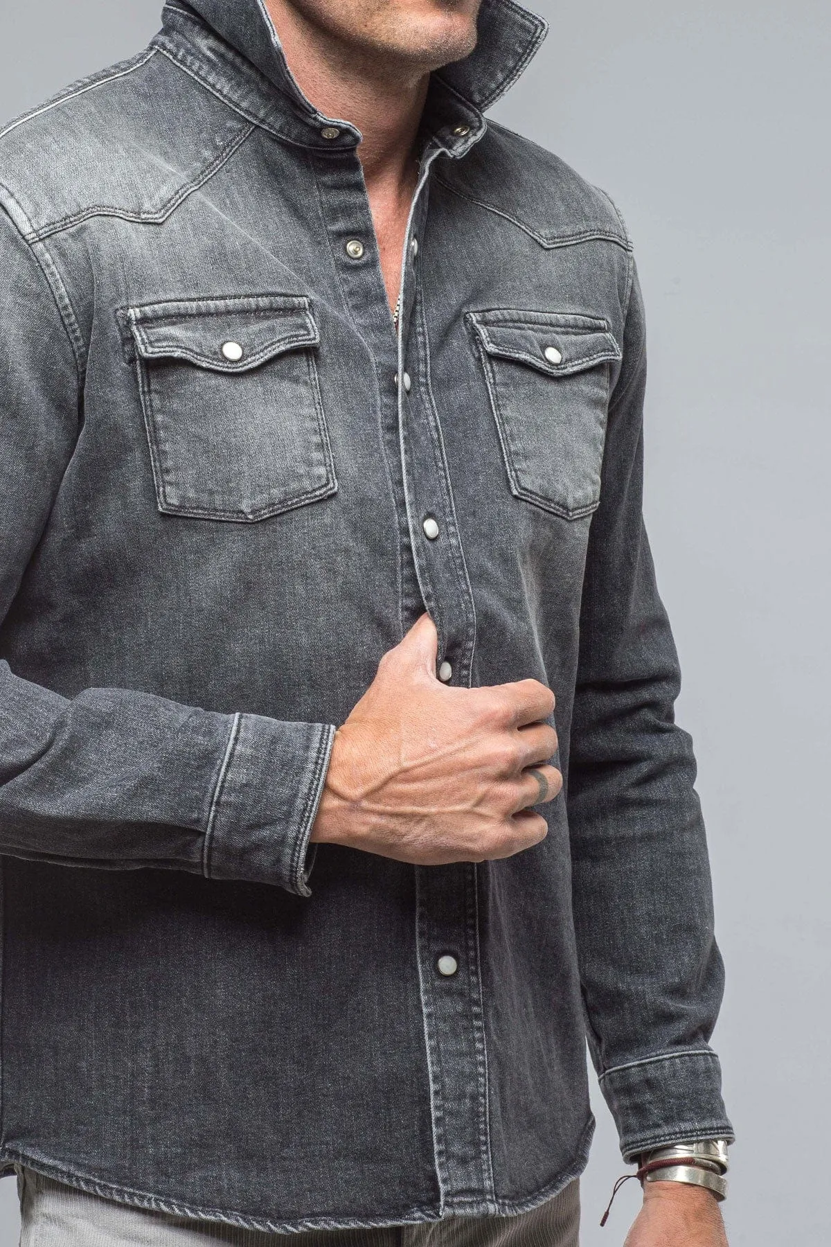 Cashis Jean Snap Shirt In Black