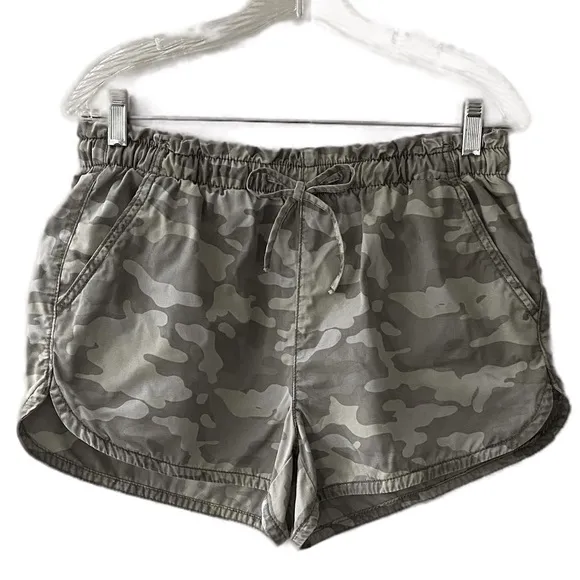 Drawstring Waist Camo Shorts Khaki Olive Camouflage American Eagle Size Medium