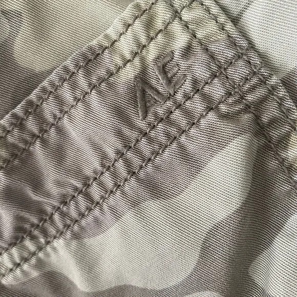 Drawstring Waist Camo Shorts Khaki Olive Camouflage American Eagle Size Medium