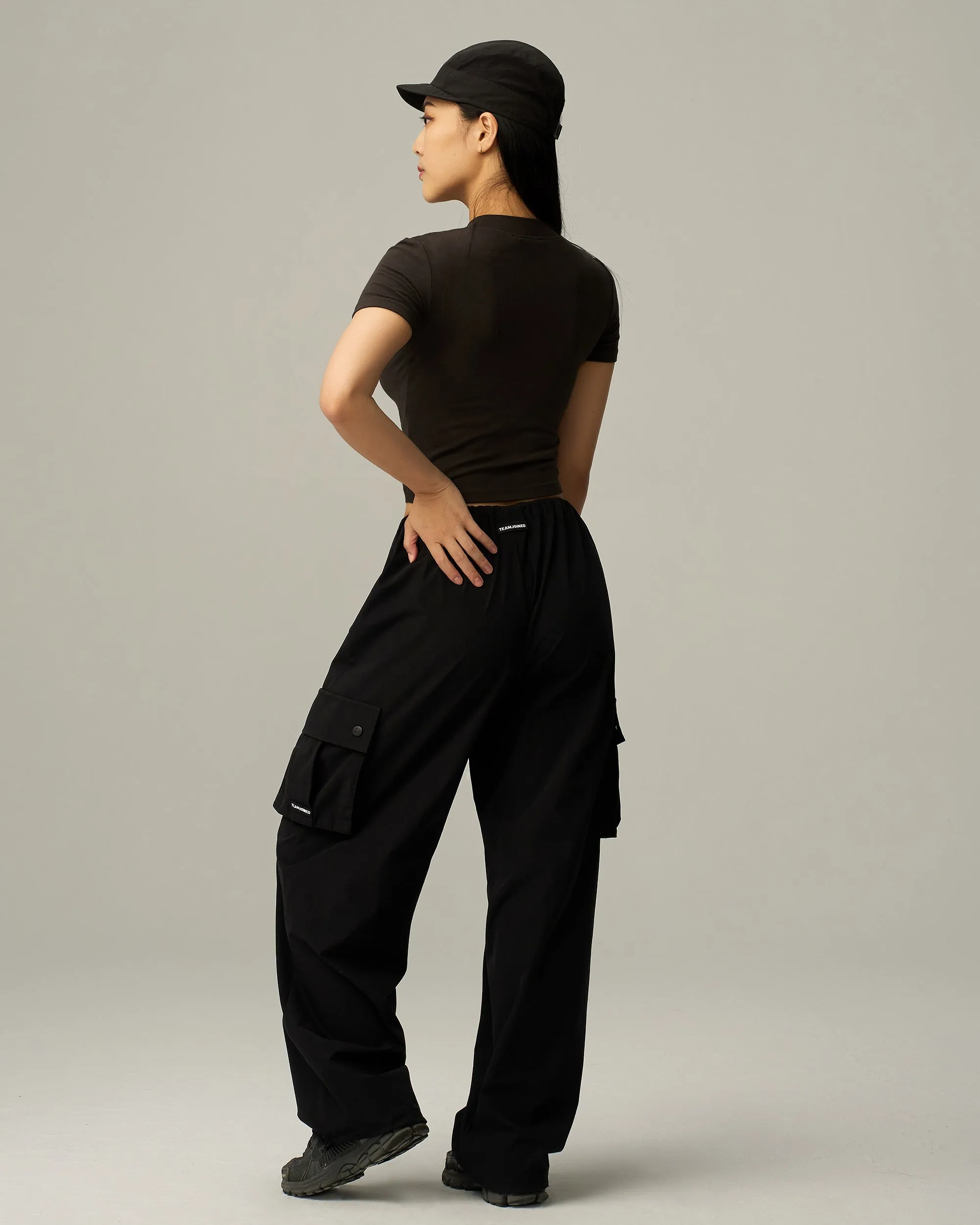 Everyday Label Mock Neck Crop Top