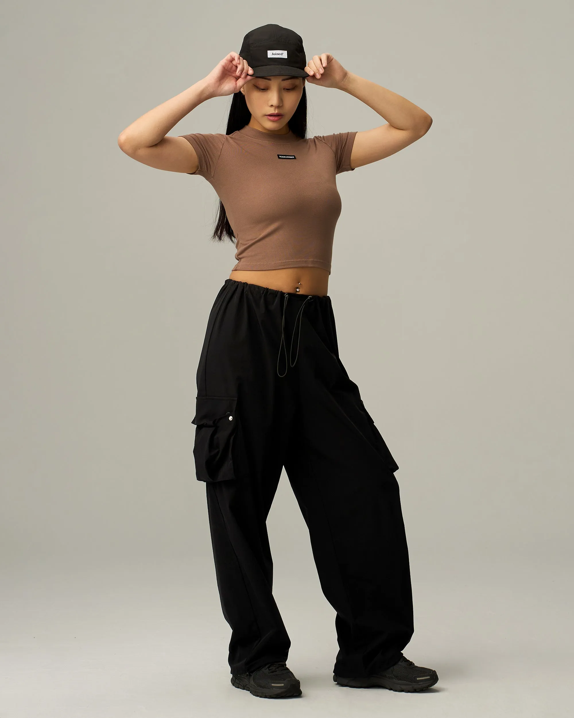 Everyday Label Mock Neck Crop Top