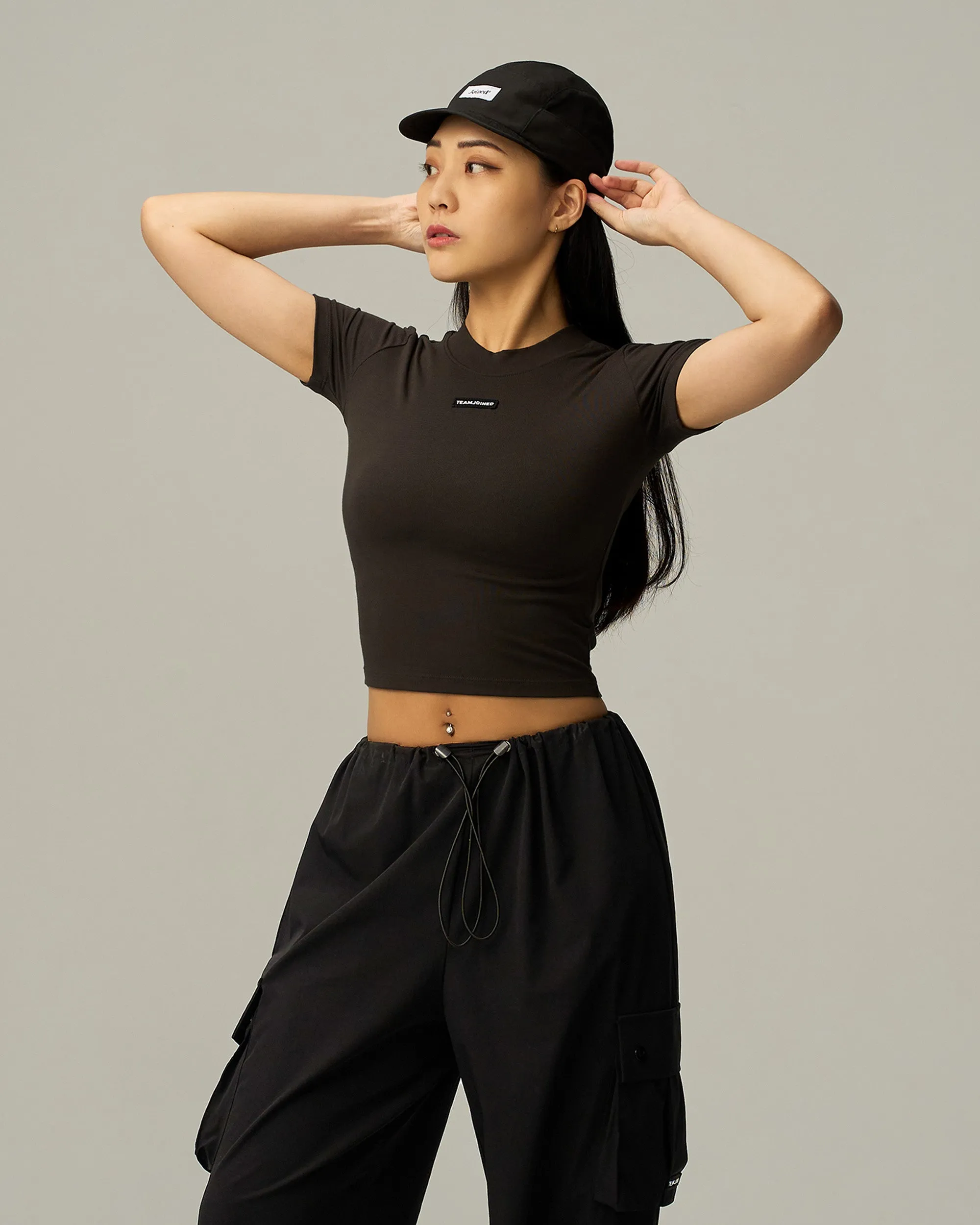 Everyday Label Mock Neck Crop Top