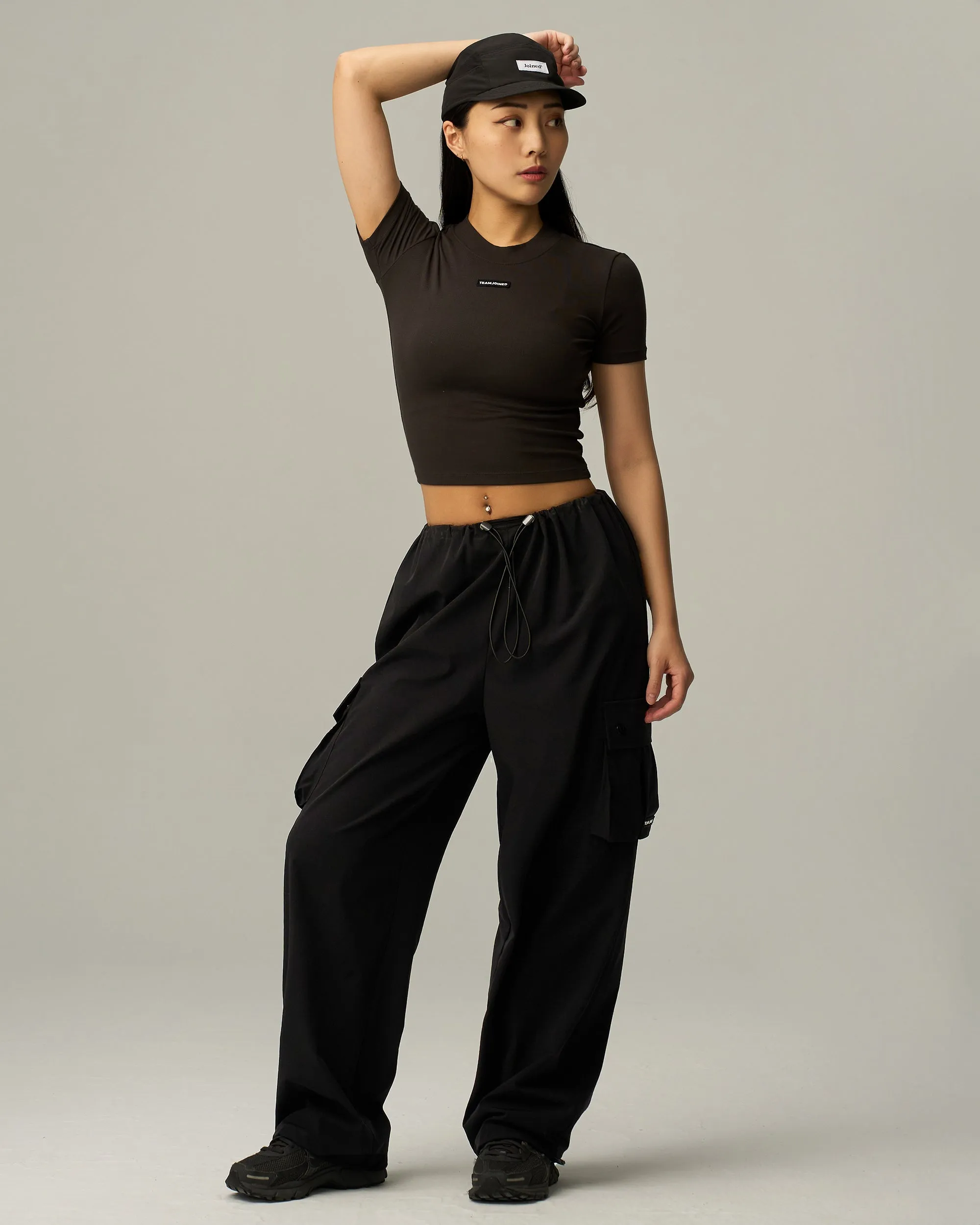 Everyday Label Mock Neck Crop Top