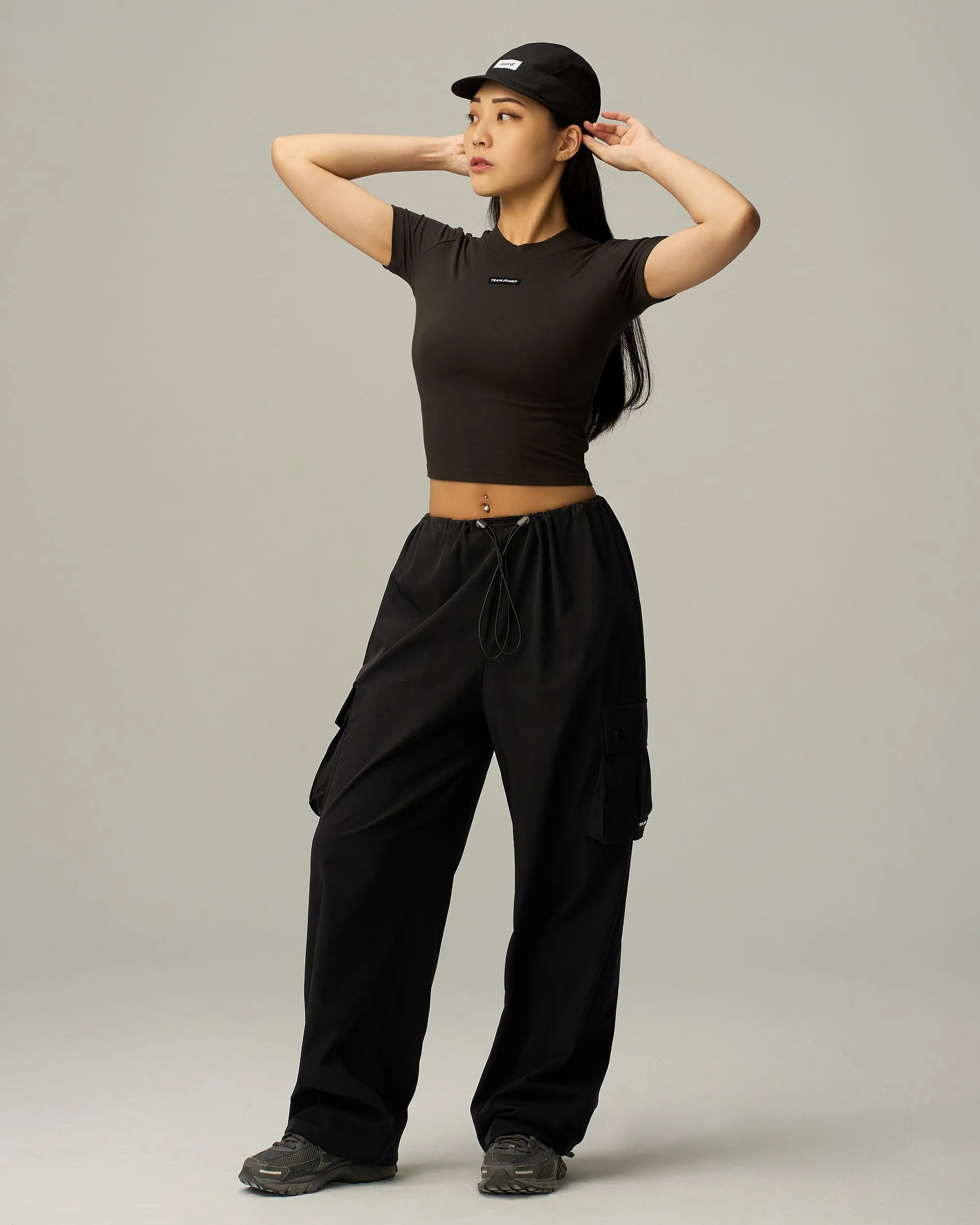 Everyday Label Mock Neck Crop Top