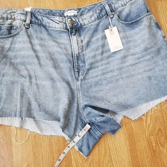 Good American Good ’90s Shorts sz 18