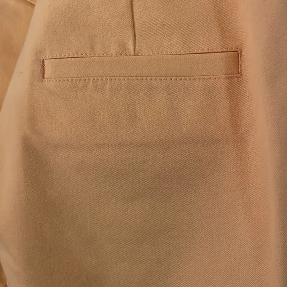 Lafayette 148 New York Bermuda Cantaloupe Melon Color Slit Pocket Shorts