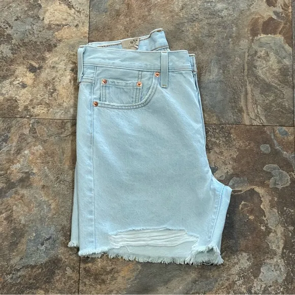 LEVI’S 501® 90'S Jean SHORTS size 28