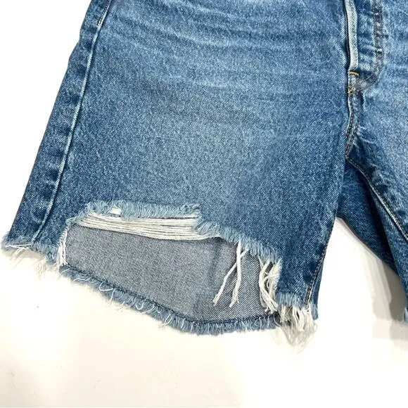 Levis 501 Women Mid Thigh Button Fly High Rise NWT sz 30