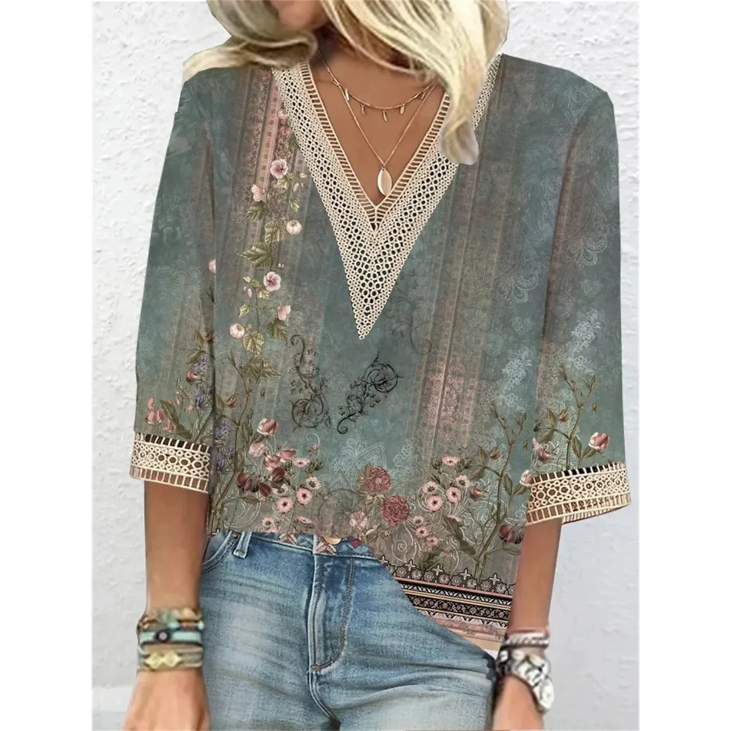 MonLu - Blouse with v-neckline