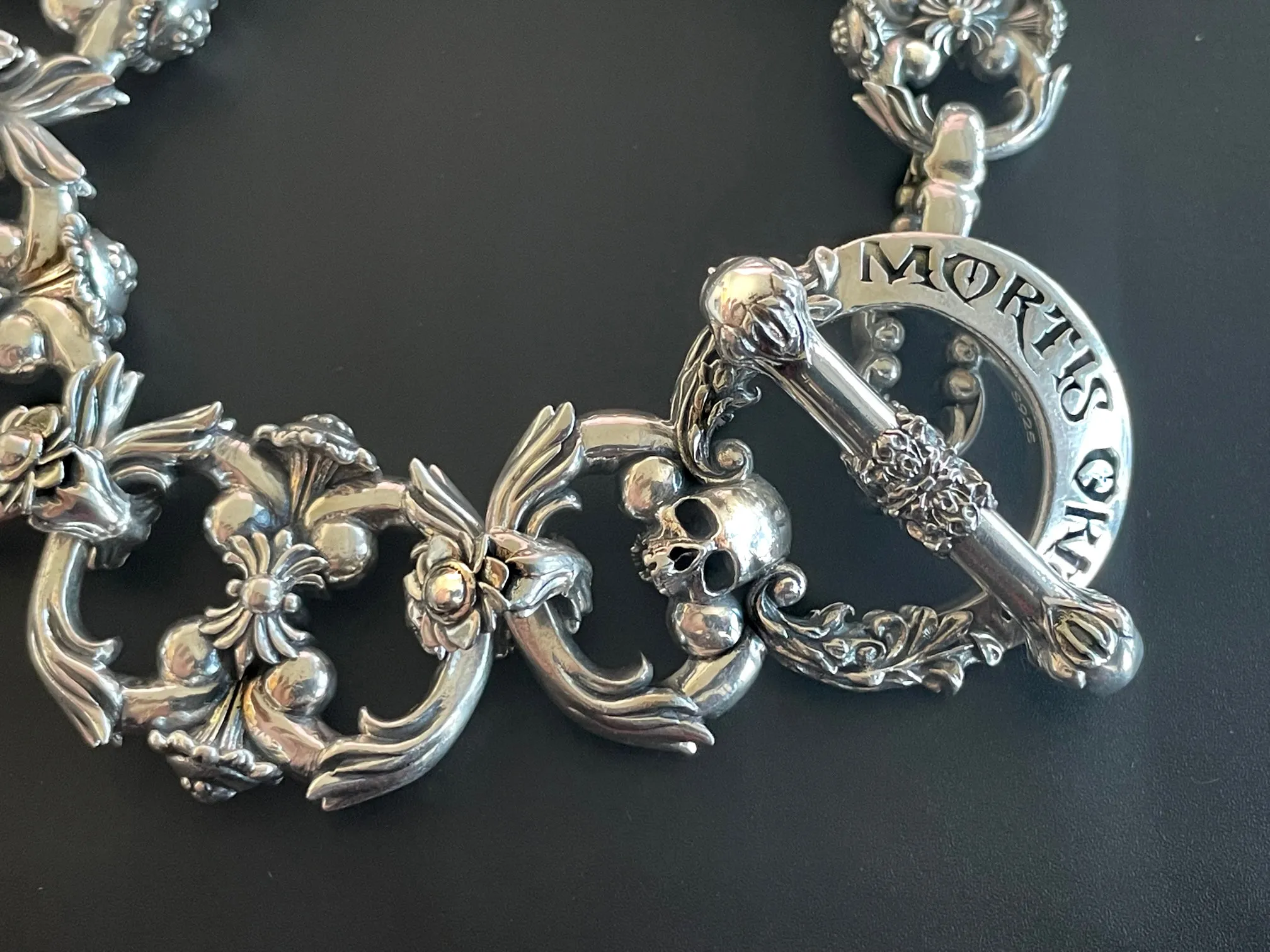 Mortis Ores Floral Ornament Bracelet