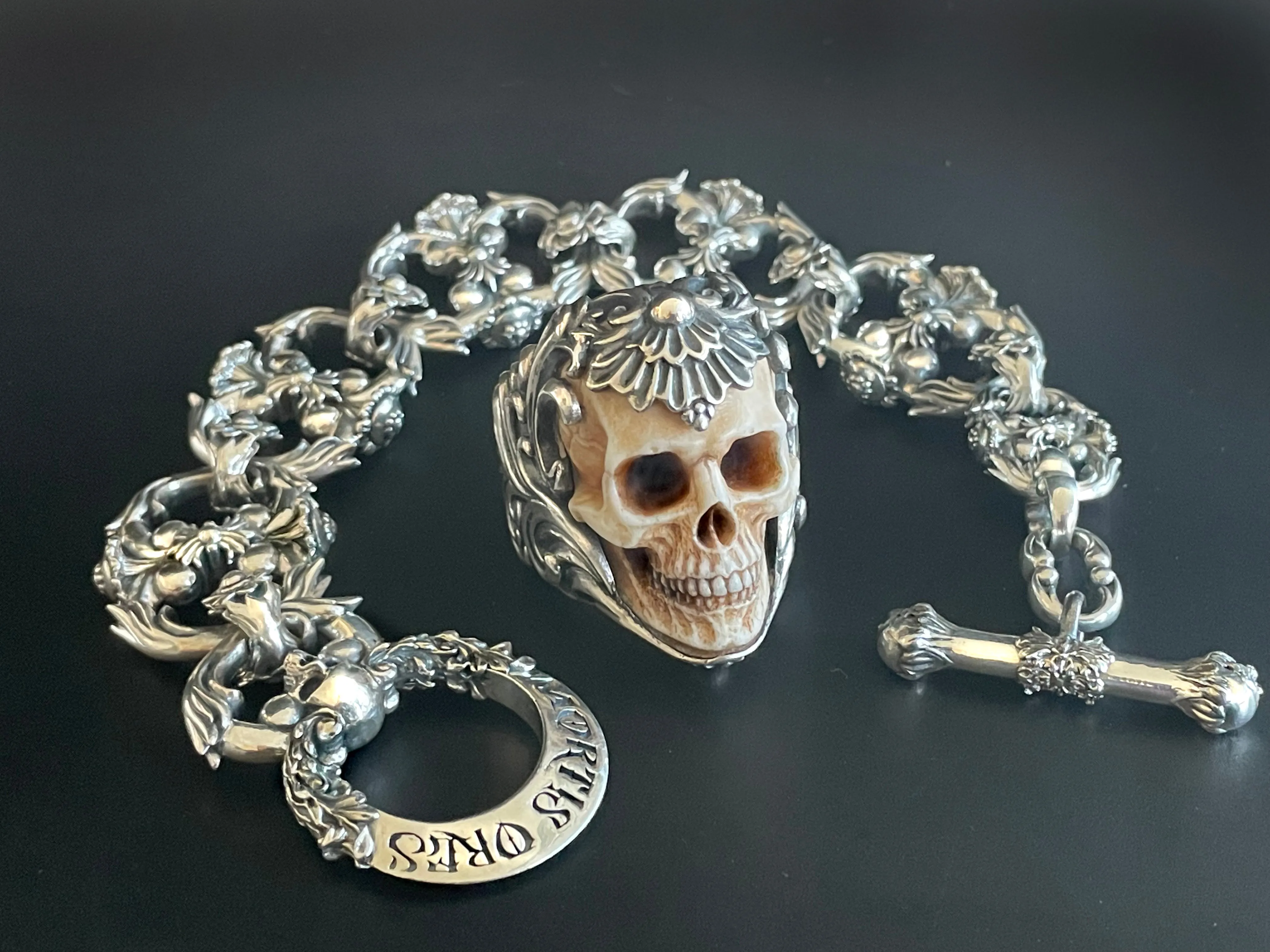 Mortis Ores Floral Ornament Bracelet