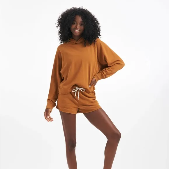 New Vuori Sunnyside Cotton Shorts/ Small/Tumeric
