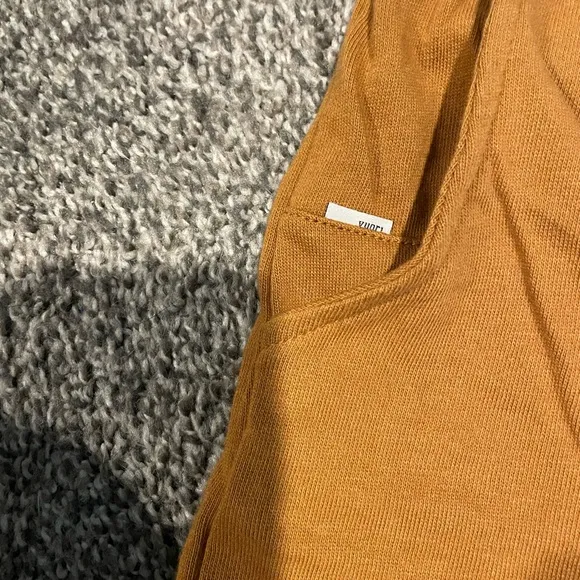 New Vuori Sunnyside Cotton Shorts/ Small/Tumeric
