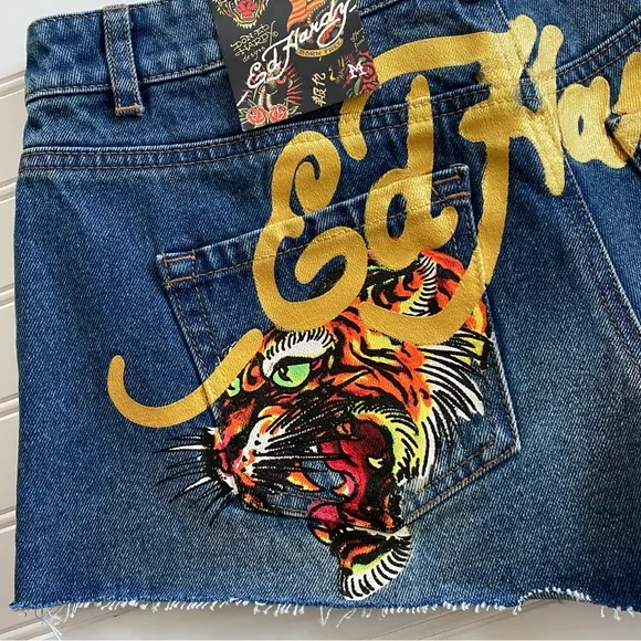 NWT Ed Hardy Screaming Tiger Print Denim Shorts Vintage Y2K Style Women’s Medium