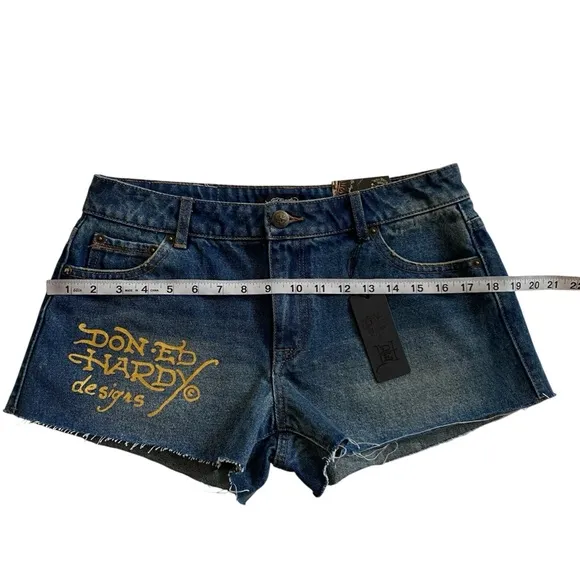 NWT Ed Hardy Screaming Tiger Print Denim Shorts Vintage Y2K Style Women’s Medium