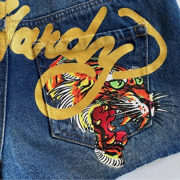 NWT Ed Hardy Screaming Tiger Print Denim Shorts Vintage Y2K Style Women’s Medium