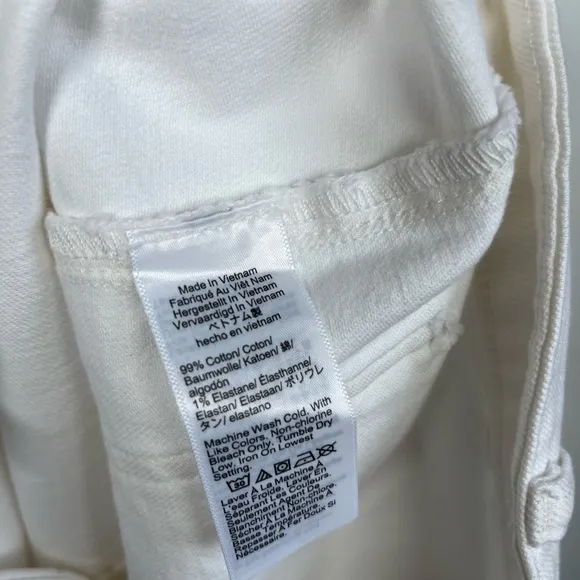 NWT J.CREW Sizes 4 and 14” Patch-Pocket Denim Shorts in White-