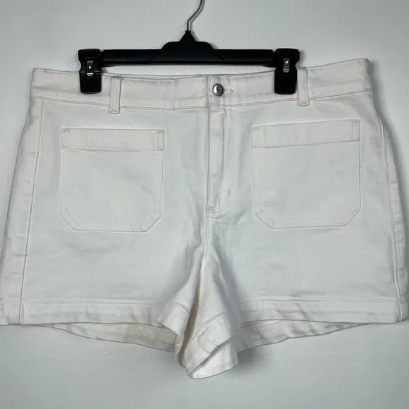 NWT J.CREW Sizes 4 and 14” Patch-Pocket Denim Shorts in White-