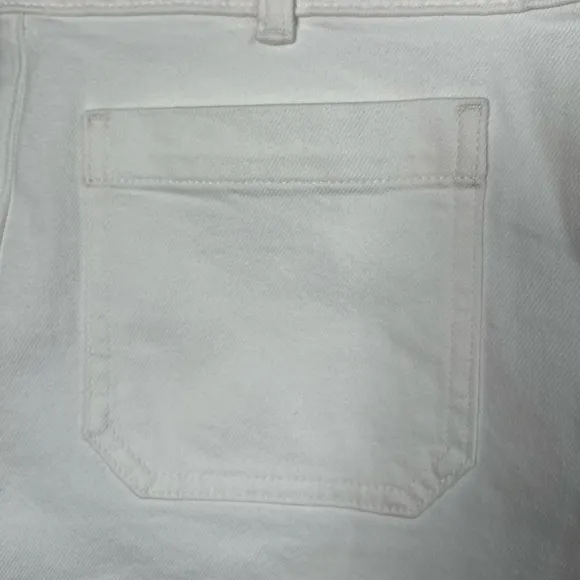 NWT J.CREW Sizes 4 and 14” Patch-Pocket Denim Shorts in White-