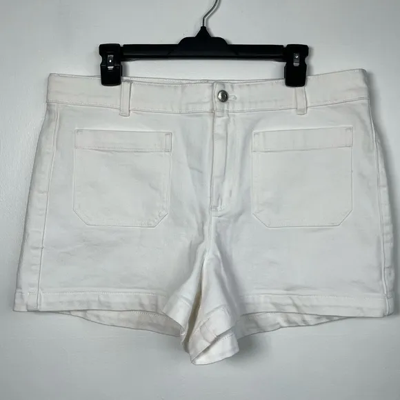 NWT J.CREW Sizes 4 and 14” Patch-Pocket Denim Shorts in White-