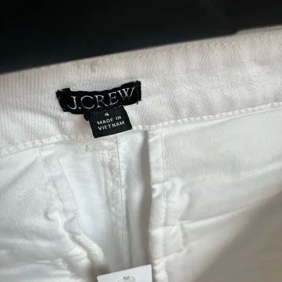NWT J.CREW Sizes 4 and 14” Patch-Pocket Denim Shorts in White-