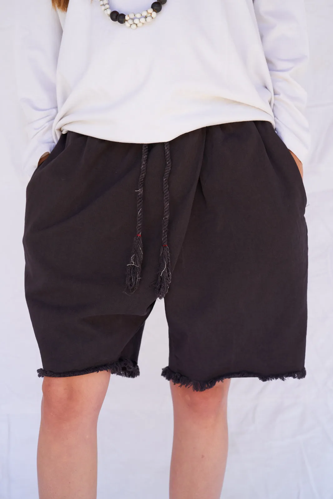 P57 Inakaya Shorts in Vintage black