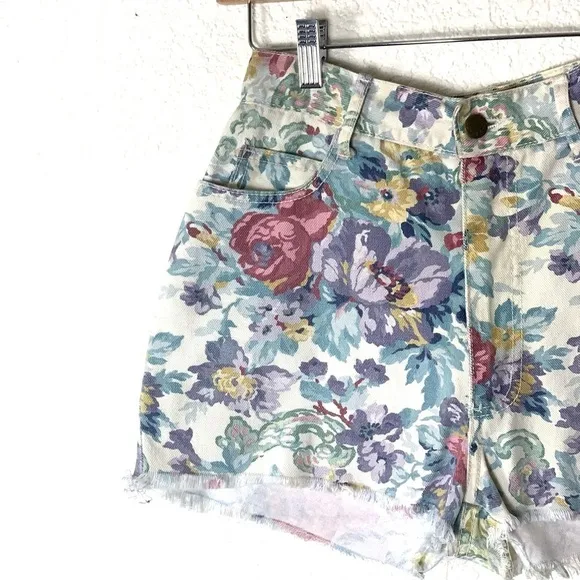 Paris Blues | Vintage high rise floral jean shorts rigid boho cut offs s…