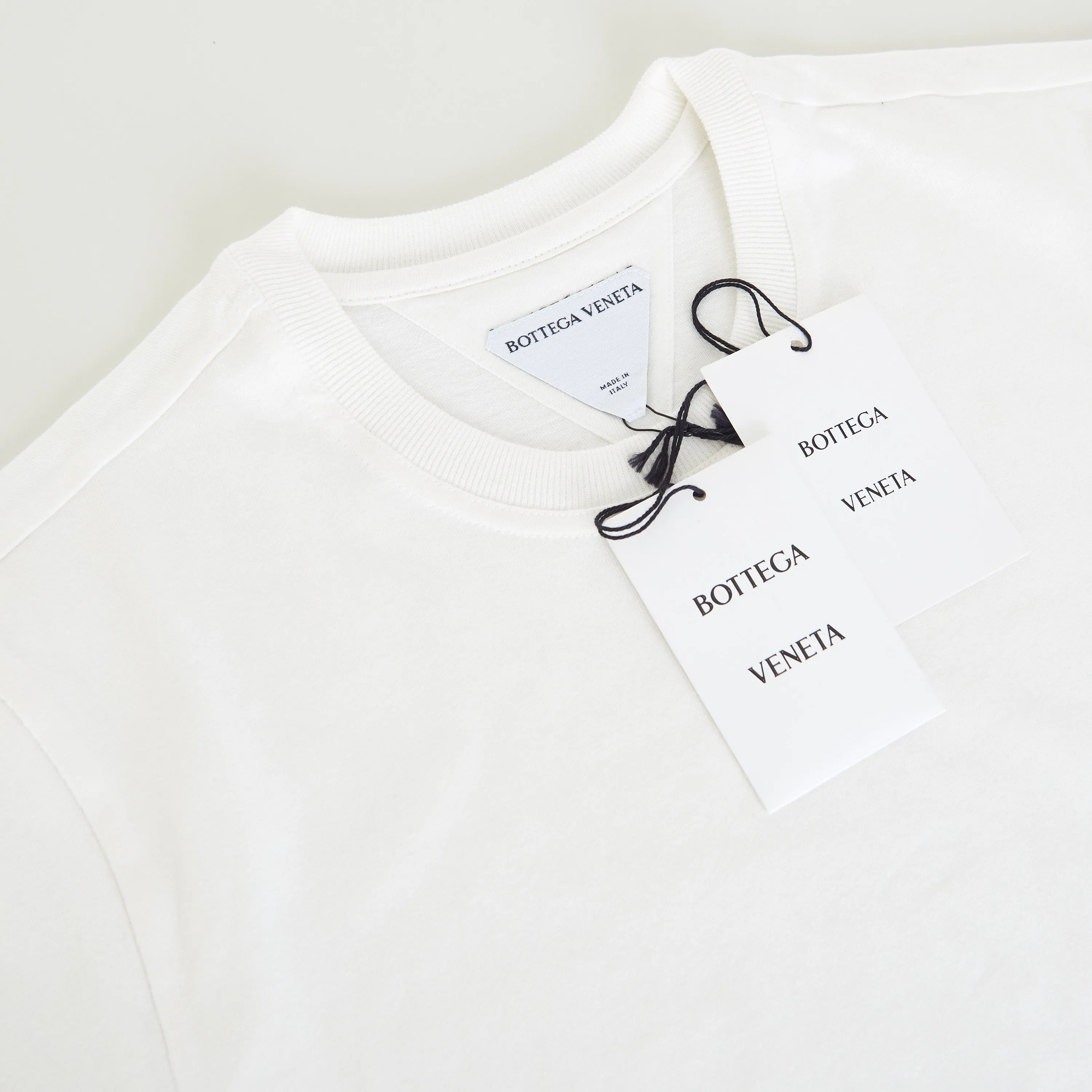 "Sunrise" Light Crewneck T-shirt In Chalk White Cotton
