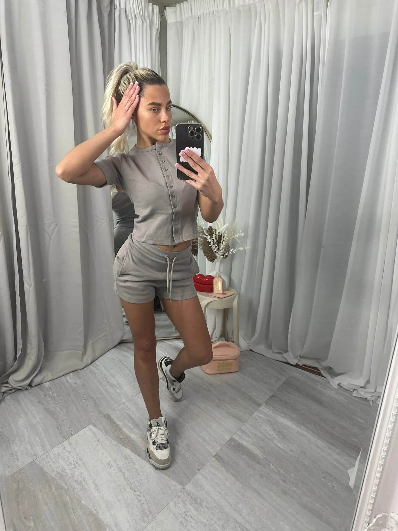 Short sleeved shorts mae set