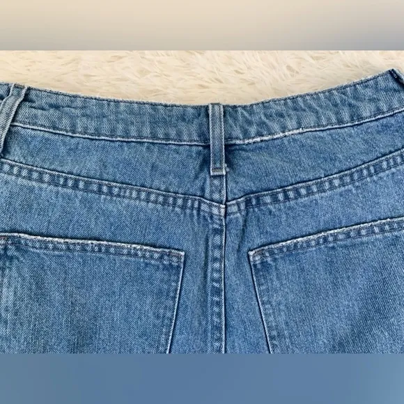 Show Me Your MuMu denim shots jeans  Arizona High waisted shorts size 25