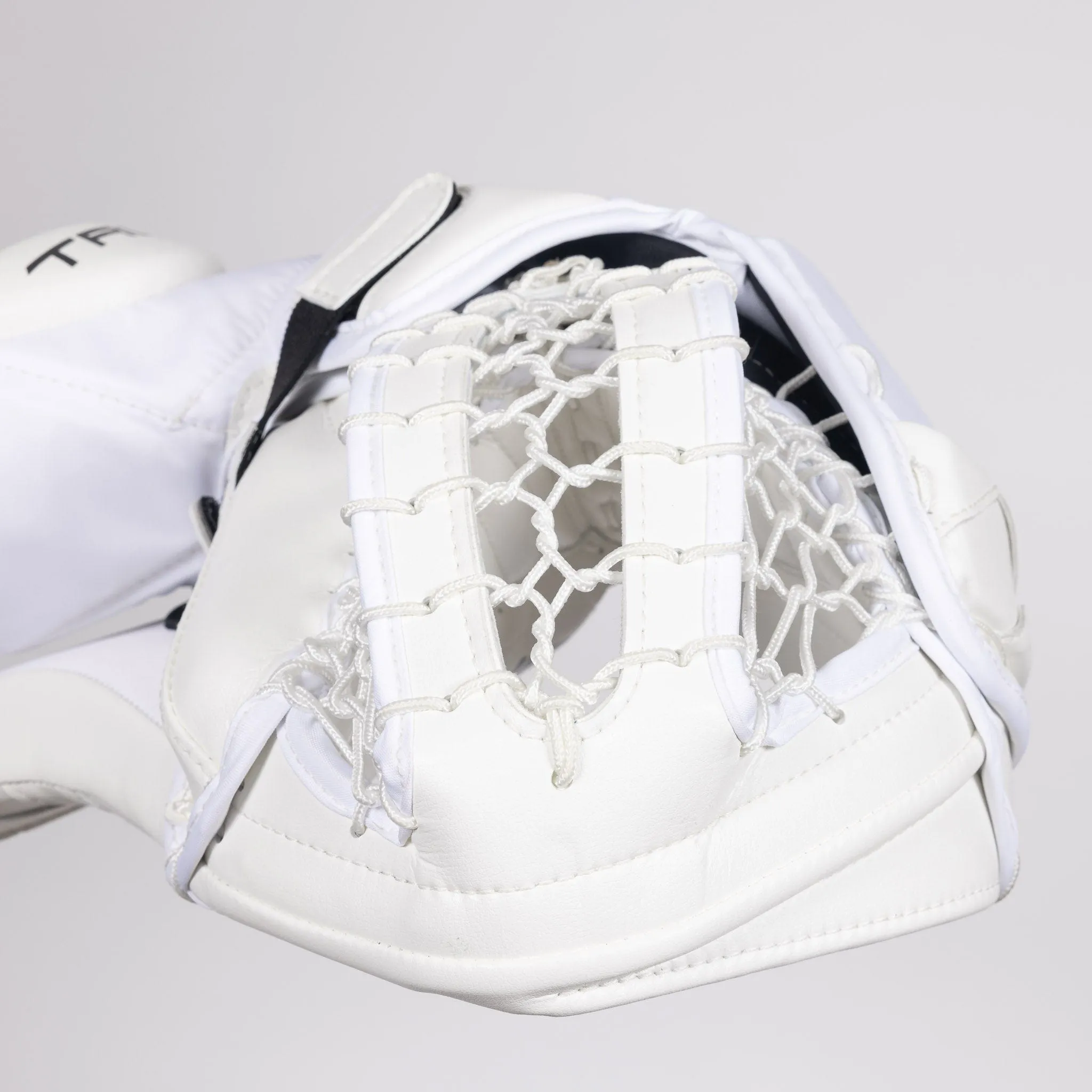 TRUE Catalyst PX3 Senior Goalie Catcher - Domestic 600