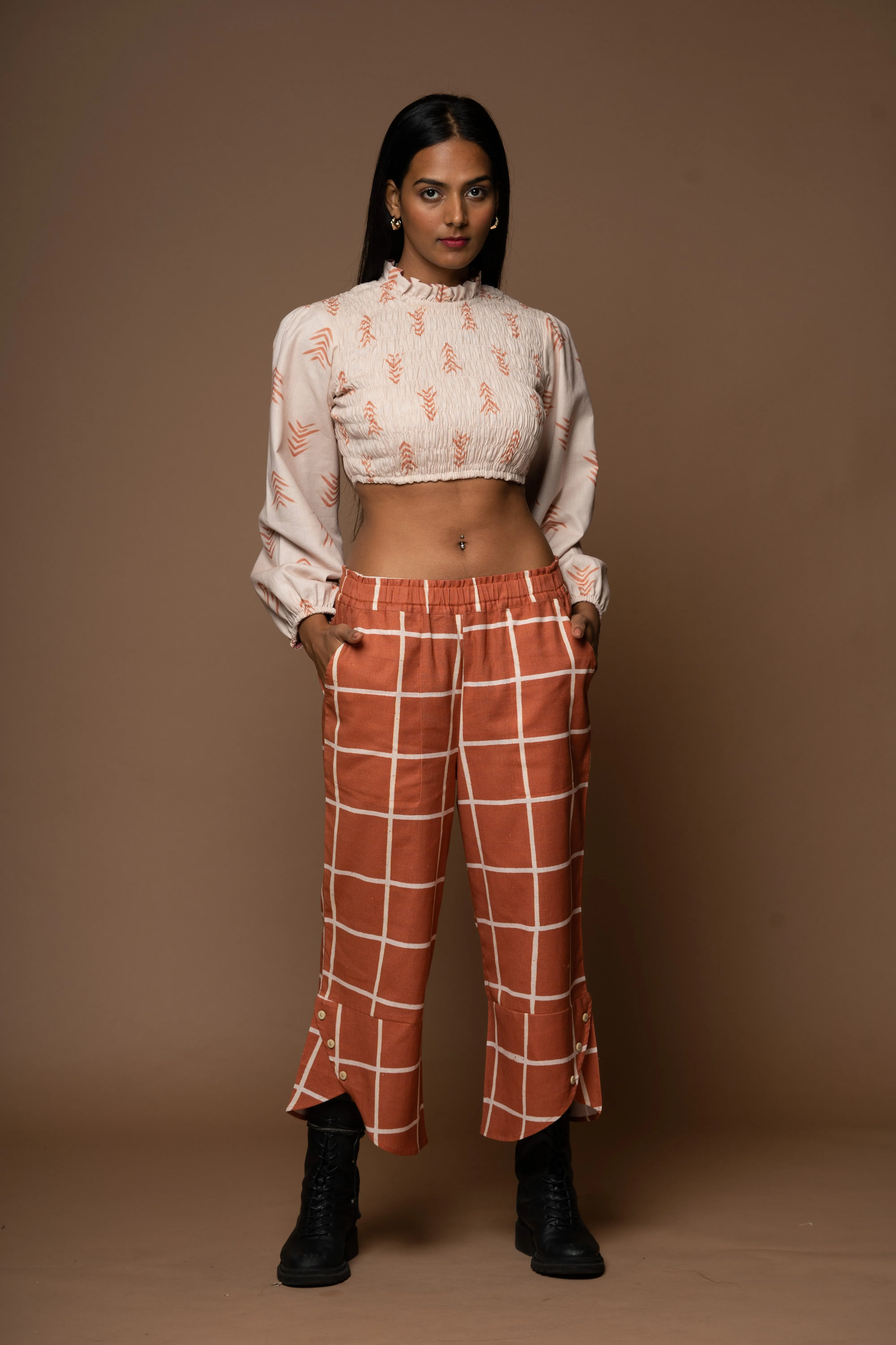 Tulip Bloom Pants in Set me Free Pattern