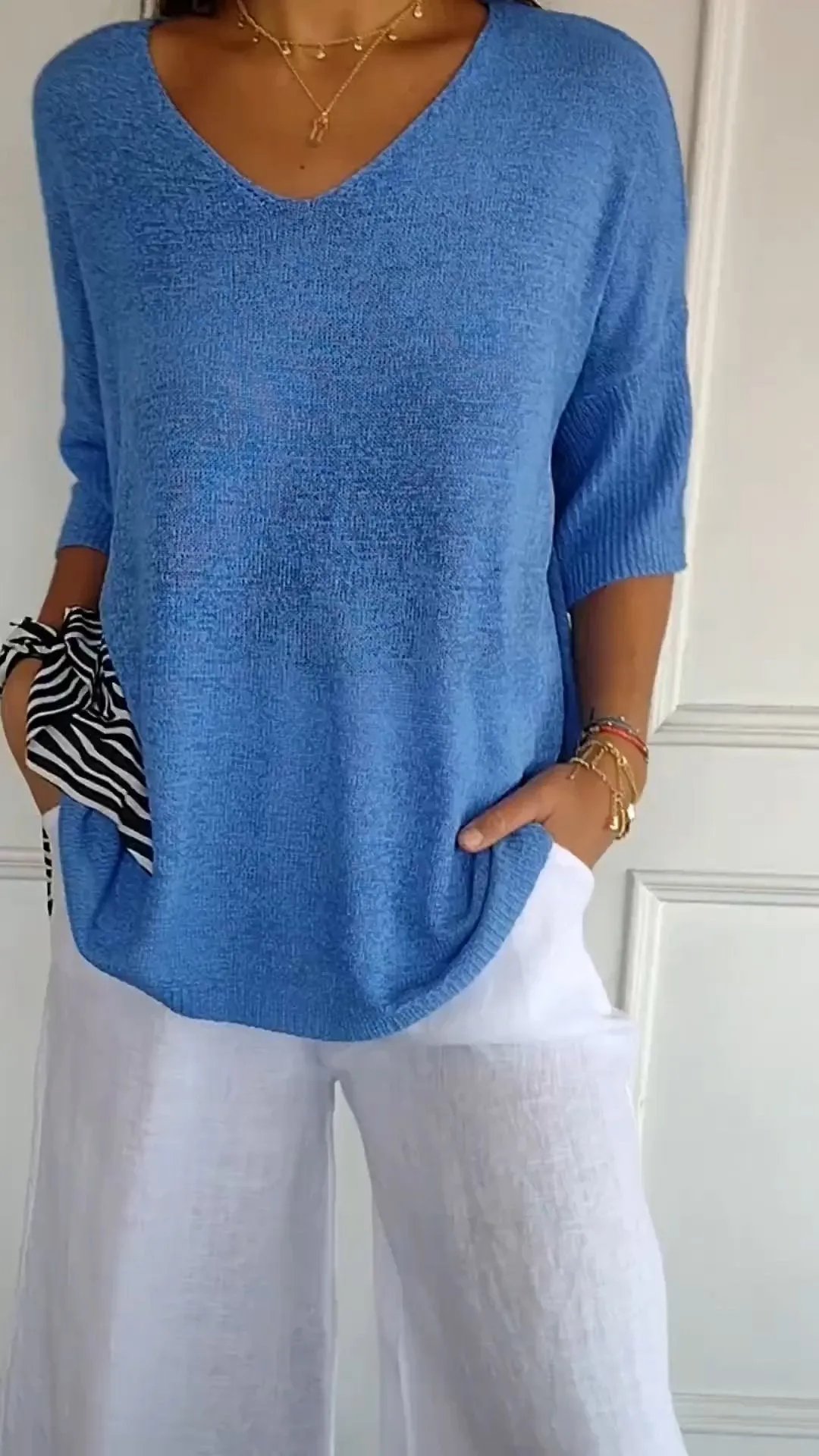 Victoria® | Smooth knit top with V-neck