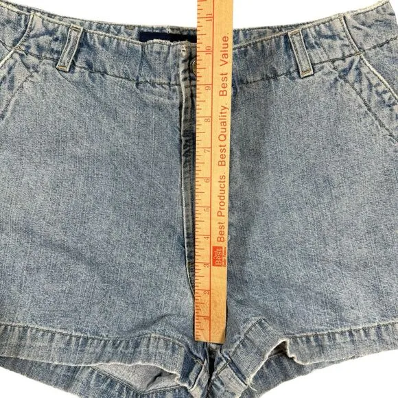 Vintage 90's Guess Jean Shorts Womens 32 Mid Rise Medium Wash Style 11984 USA