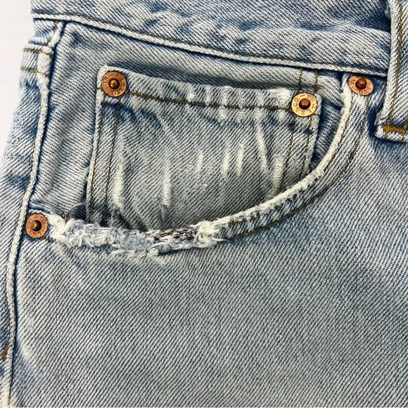 VINTAGE 90s Levi’s 501 cut off denim SHORTS