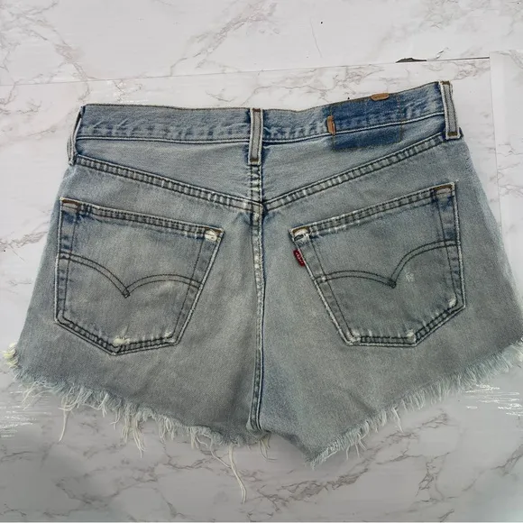 VINTAGE 90s Levi’s 501 cut off denim SHORTS