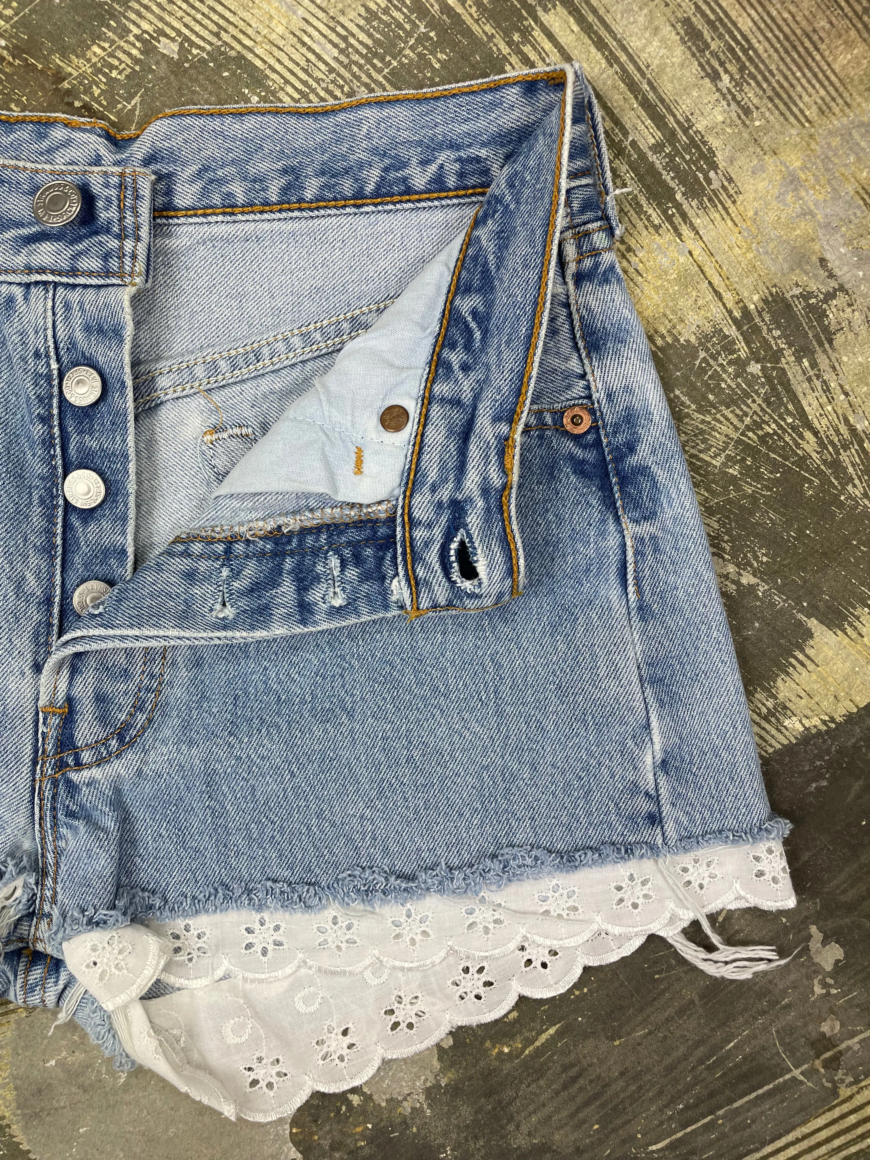 Vintage Levi 501 Lace Trim Cutoff Shorts (JYJ0524-245)