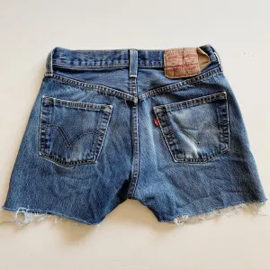 Vintage Levi’s 501 Denim Shorts | Size 27