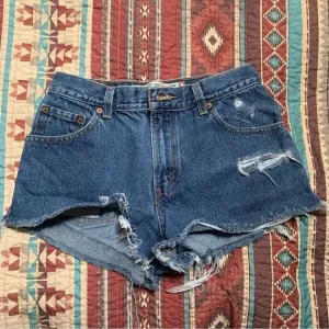 Vintage Levi’s 550 High Rise Shorts size 26