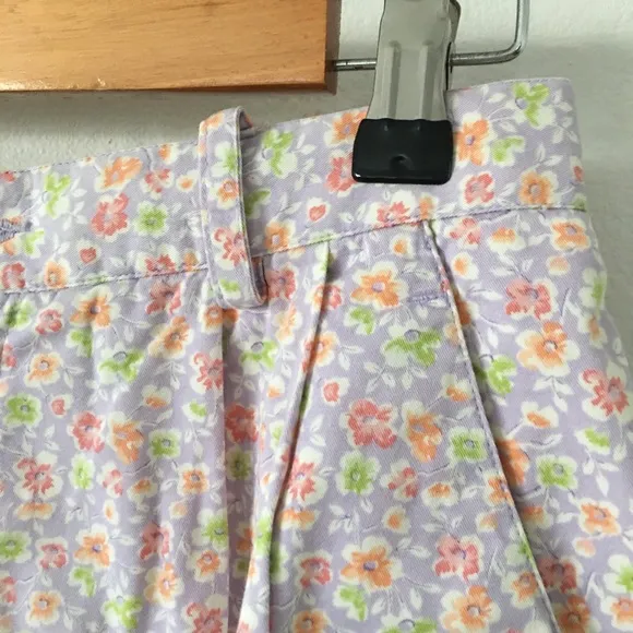 Vintage Mini Floral Pattern Short Sz 8