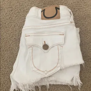White-True Religion Shorts -27