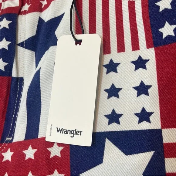 Wrangler Modern Denim Reworked Shorts In Independence 31