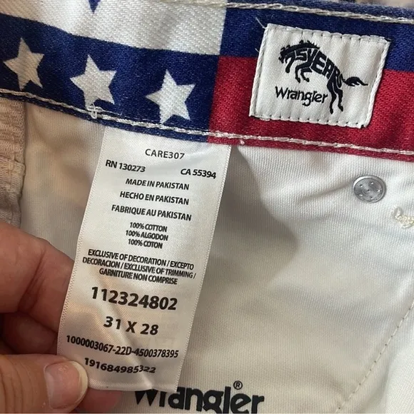 Wrangler Modern Denim Reworked Shorts In Independence 31