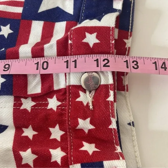 Wrangler Modern Denim Reworked Shorts In Independence 31